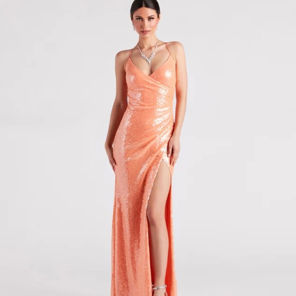 Peachy pink Prom dress - Picture 3 of 7